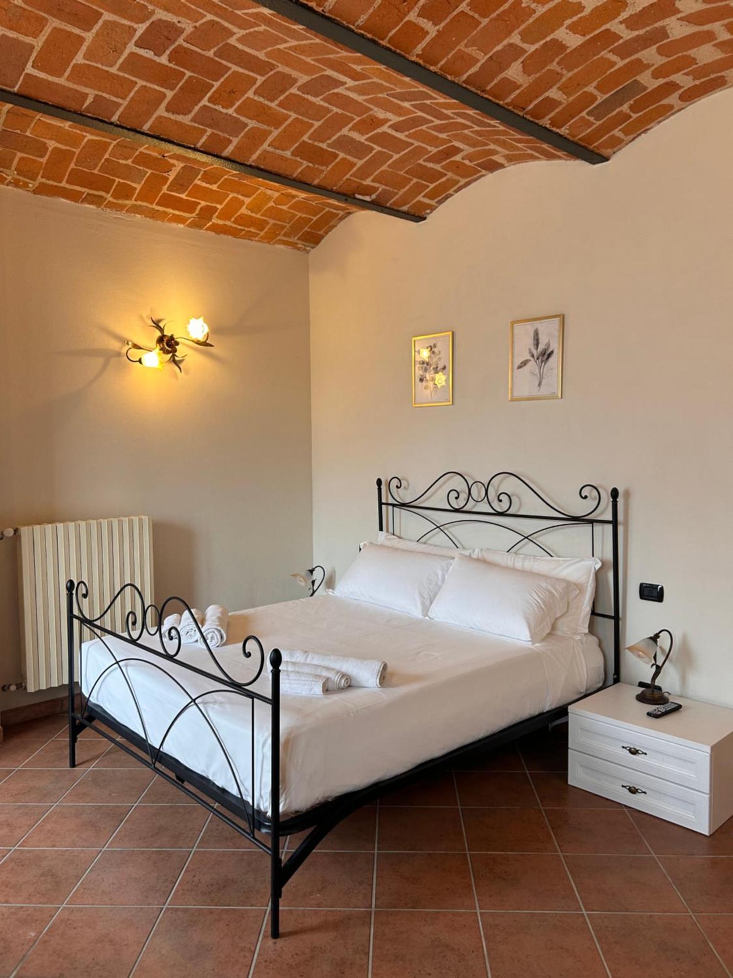 Tenuta Agricola La Cava- Cantina E Agriturismo San Damiano d'Asti Экстерьер фото